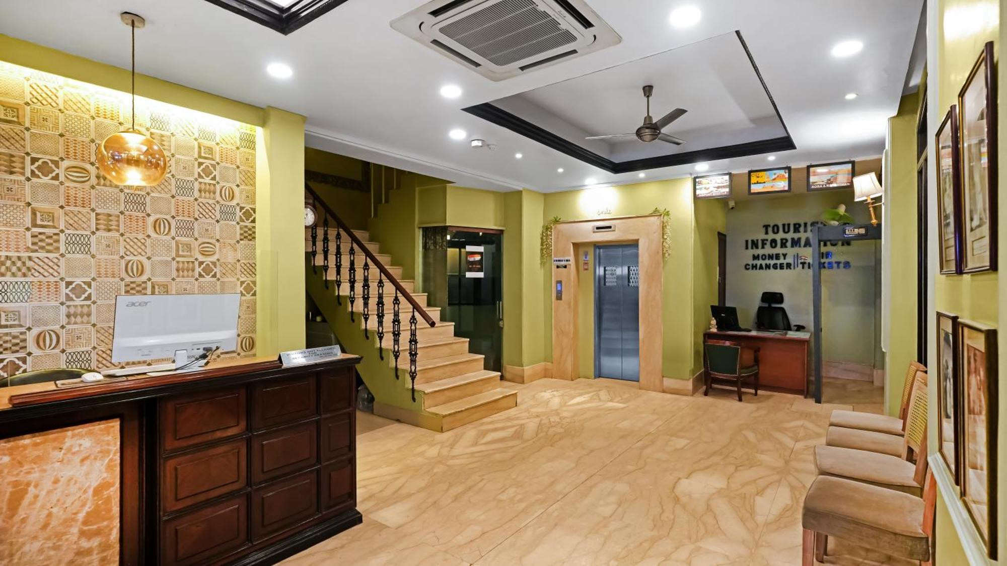 Hotel Ajanta - Free Airport Pick Up Service Nueva Delhi Exterior foto