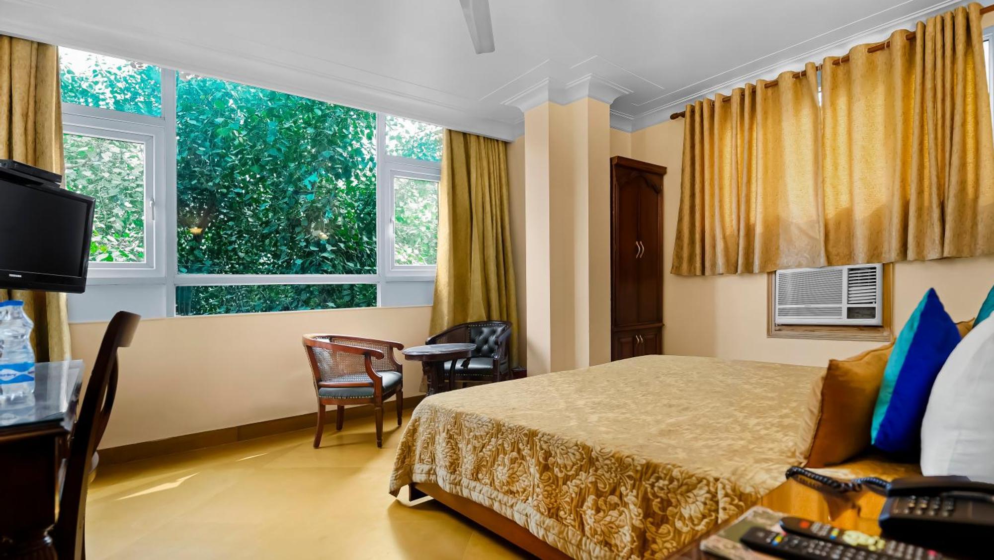 Hotel Ajanta - Free Airport Pick Up Service Nueva Delhi Exterior foto