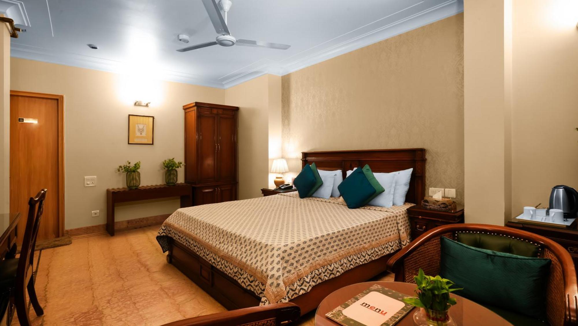 Hotel Ajanta - Free Airport Pick Up Service Nueva Delhi Exterior foto